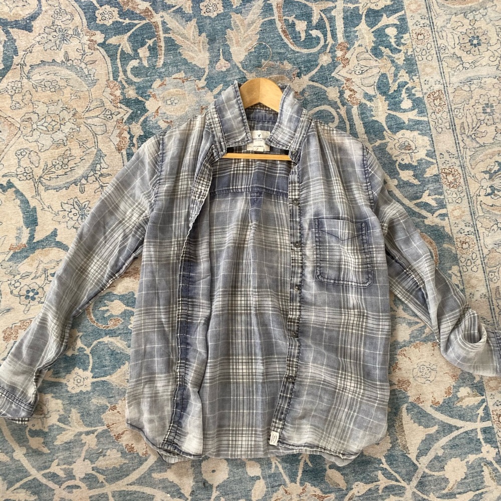 American Eagle Button Down